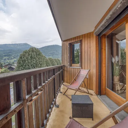 Avec Balcon Et Commodites Modernes *