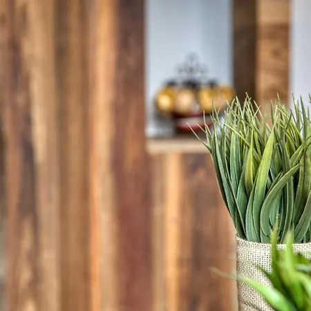 Apartman Avec Balcon Et Commodites Modernes *