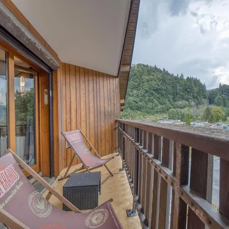 Avec Balcon Et Commodites Modernes *