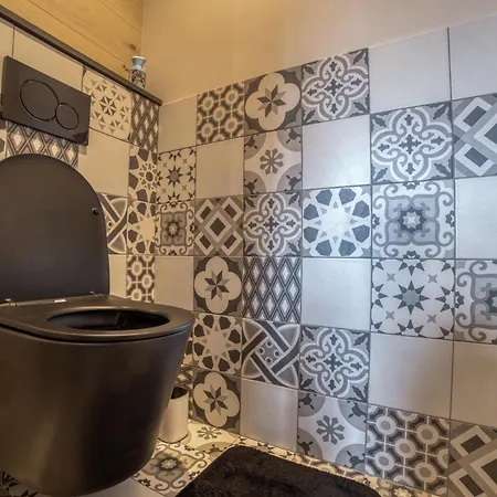 Avec Balcon Et Commodites Modernes Apartman